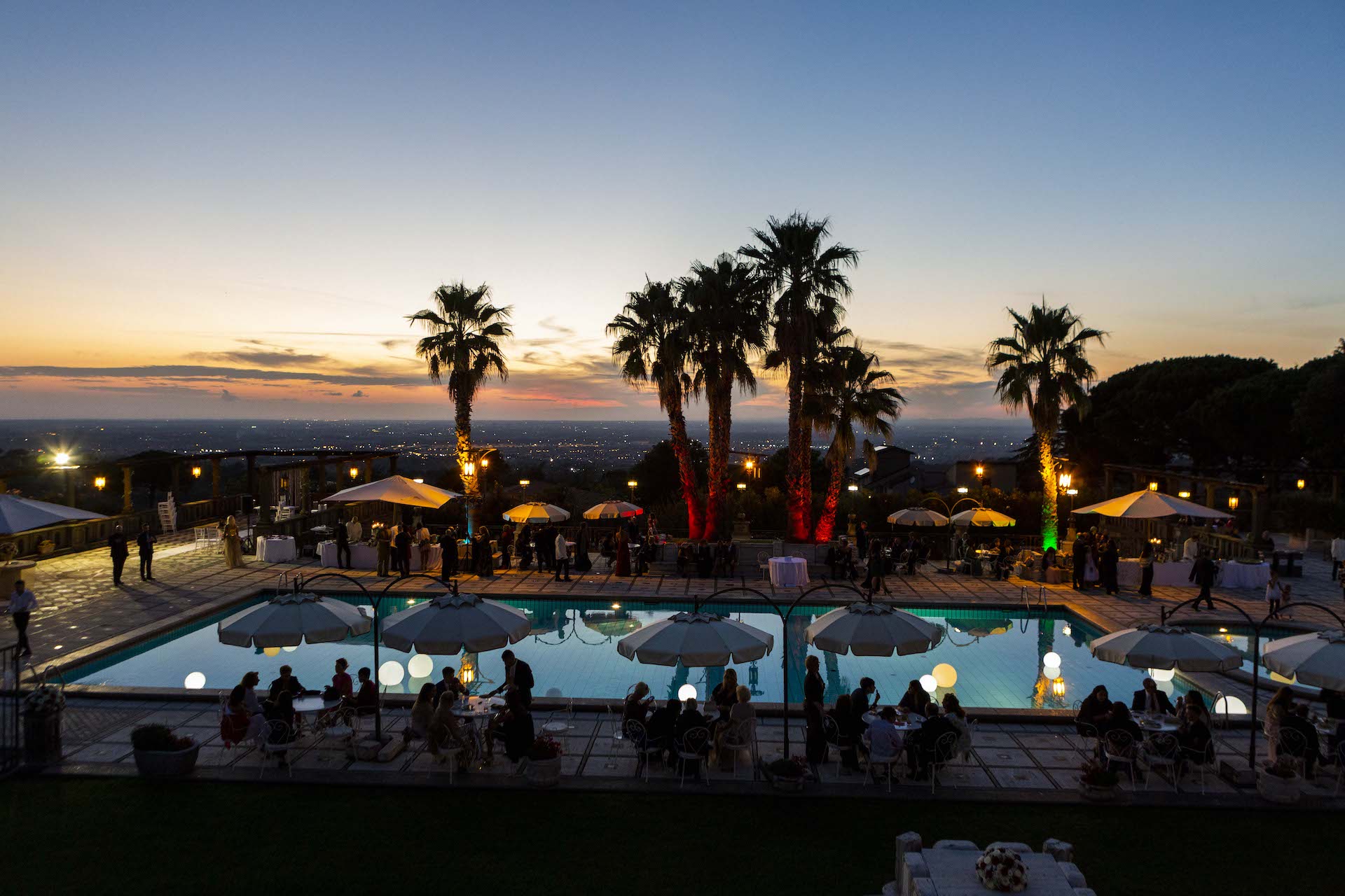 Piscina panoramica di Villa Monte d’Oro al tramonto