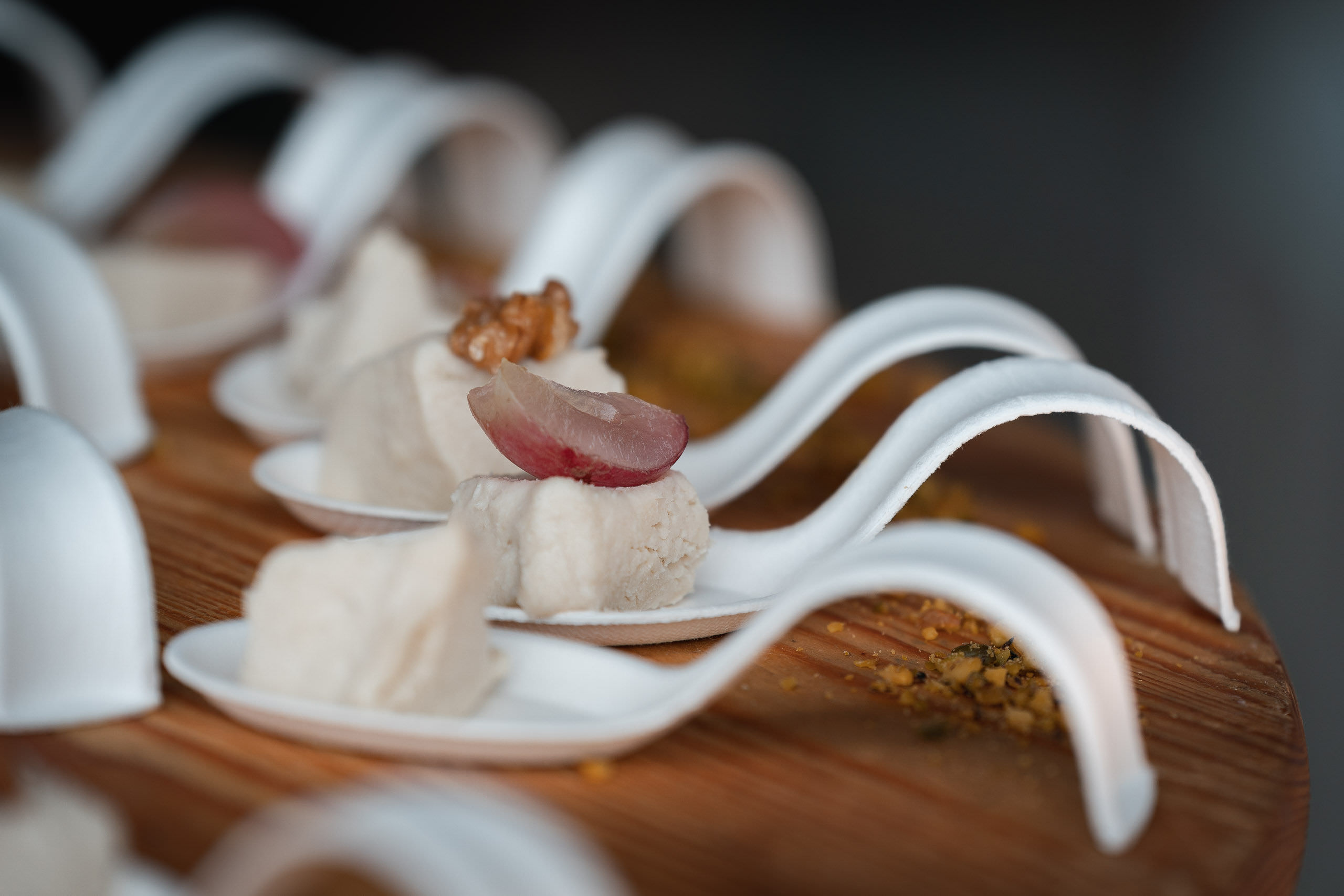 Preparazione della cucina interna di Villa Monte d’Oro · Cucina · hero